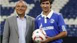 Magath nhắm Gomez?